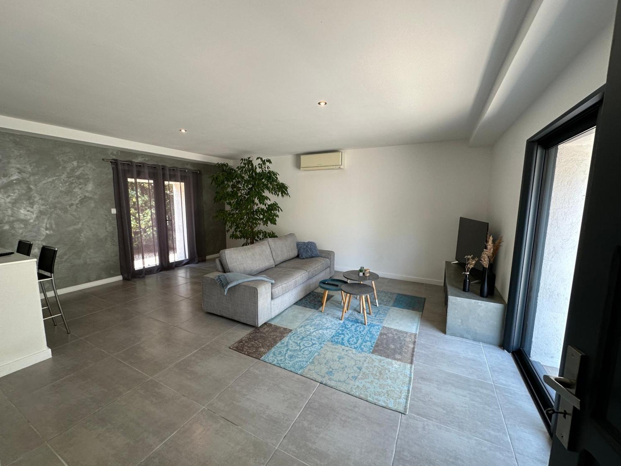 Maison Contemporaine Avec Piscine Privee Chauffee, Entre Plages Et Provence, Borne 11 Kw Istres Exterior photo